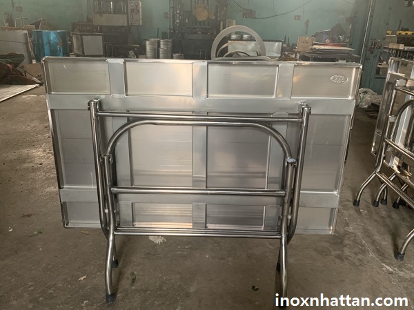 ban-inox-chu-nhat-304