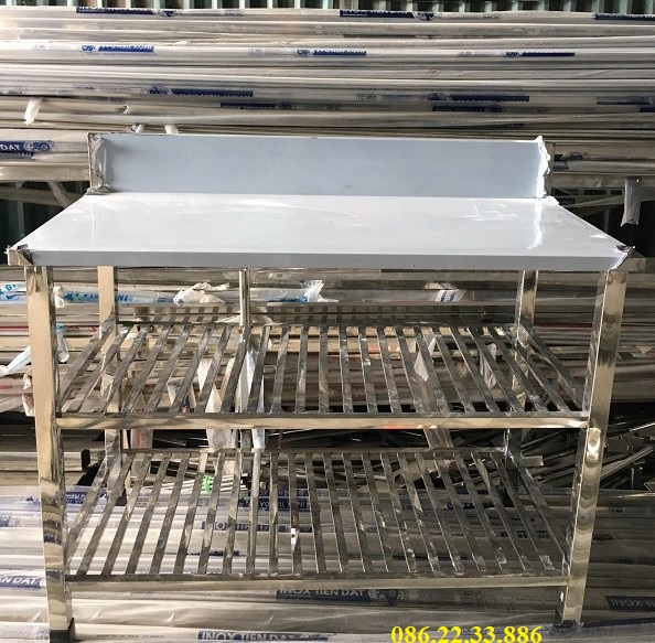 ban-inox-co-thanh-sau